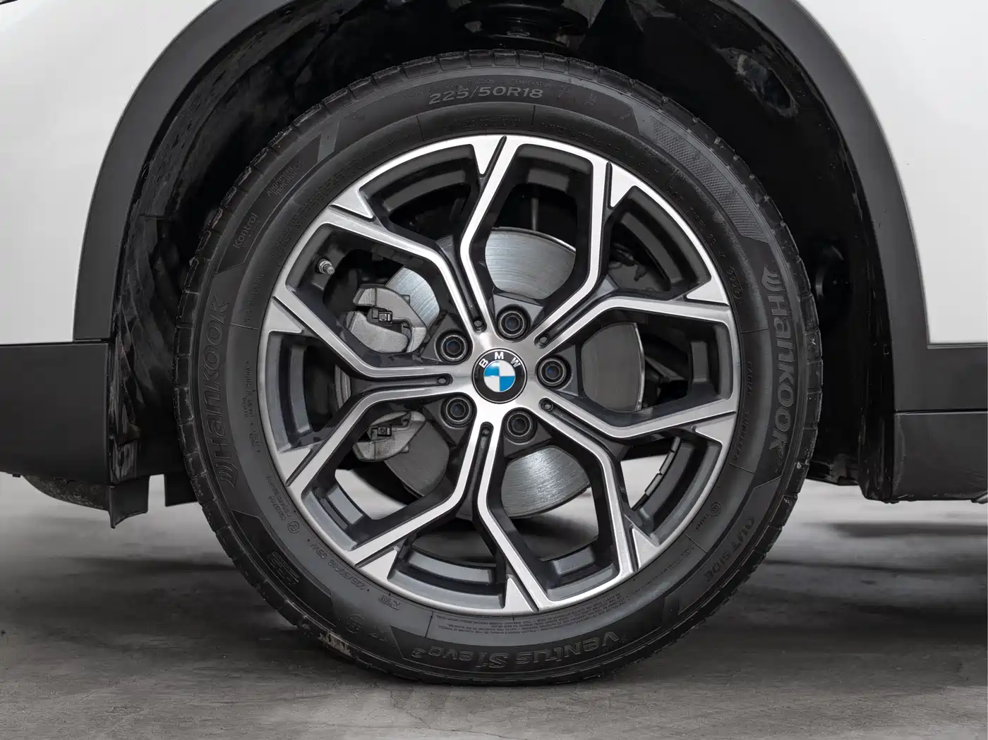 BMW X1 2022 sDrive20Li Premium фото 23