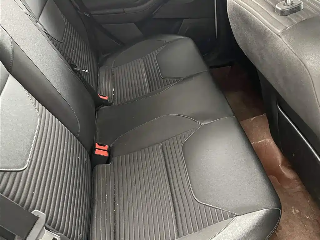 Фото 9 - Ford Focus