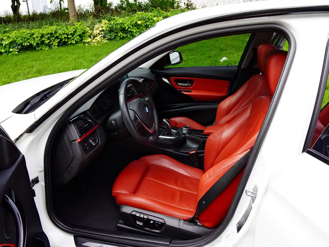 Photo 5 - BMW 3 Series