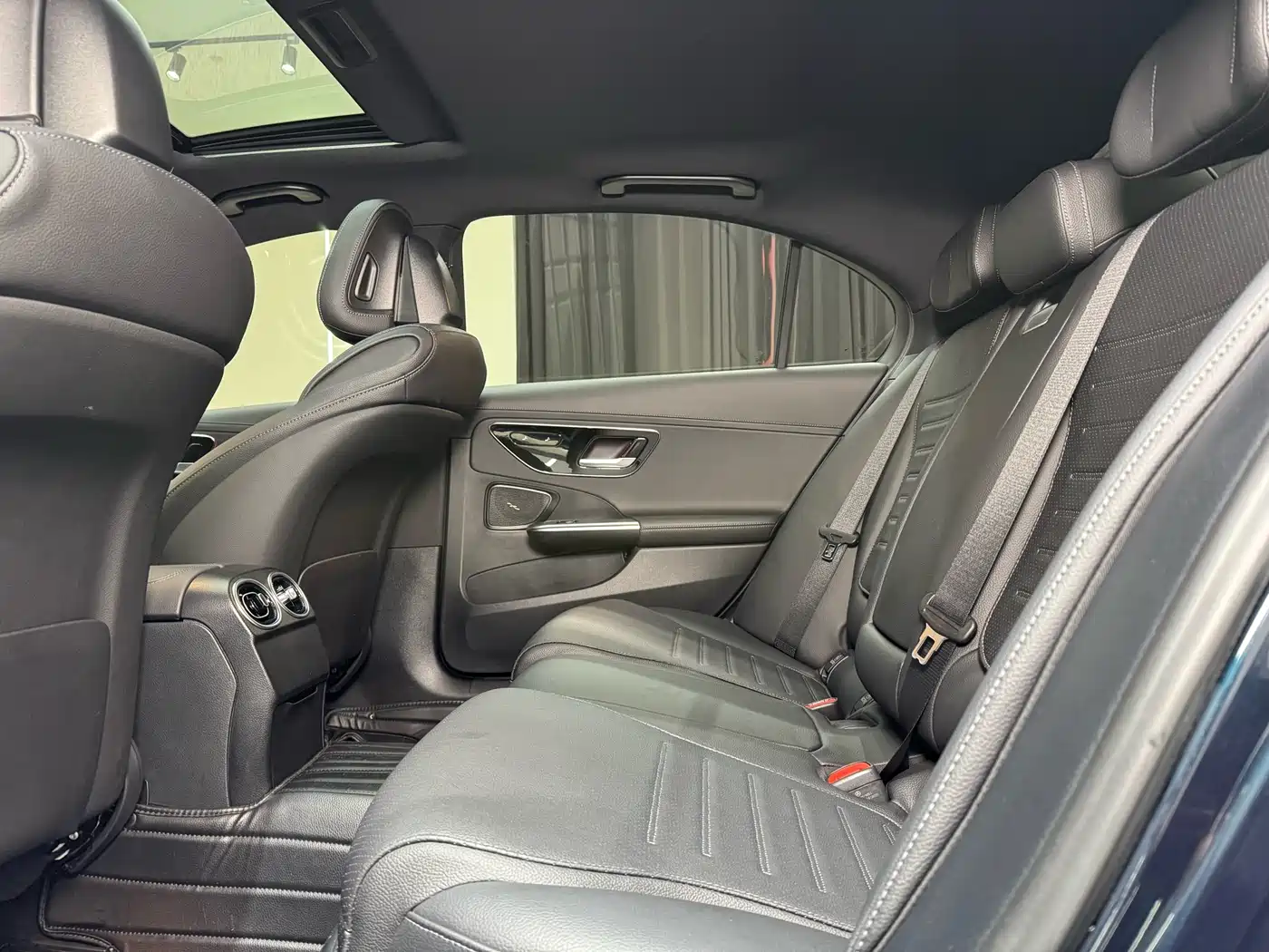 Mercedes-Benz C-Class 2023 C 200 L Sport фото 17