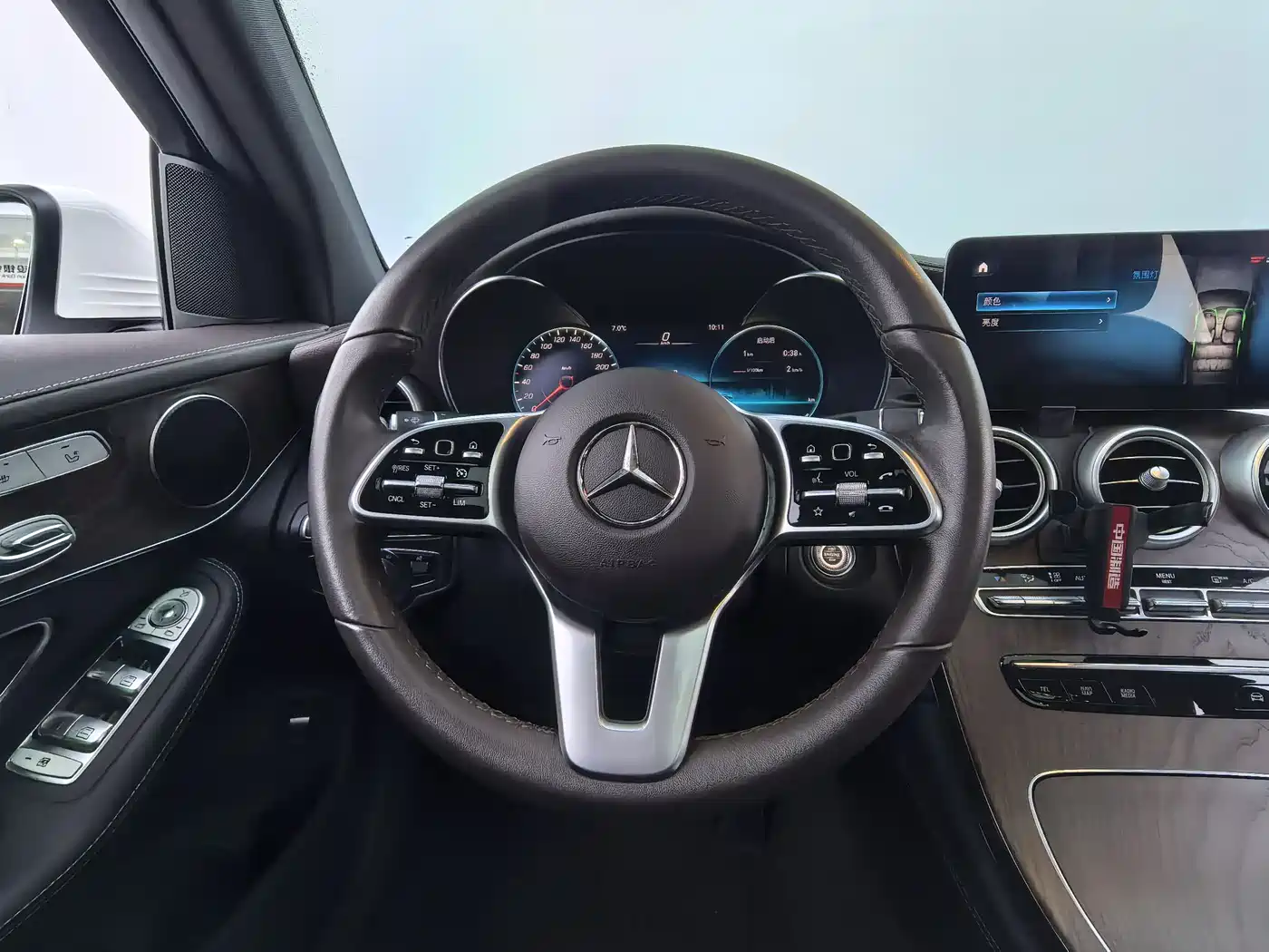 Mercedes-Benz GLC 2020 Facelift GLC 260 L 4MATIC Luxury фото 9