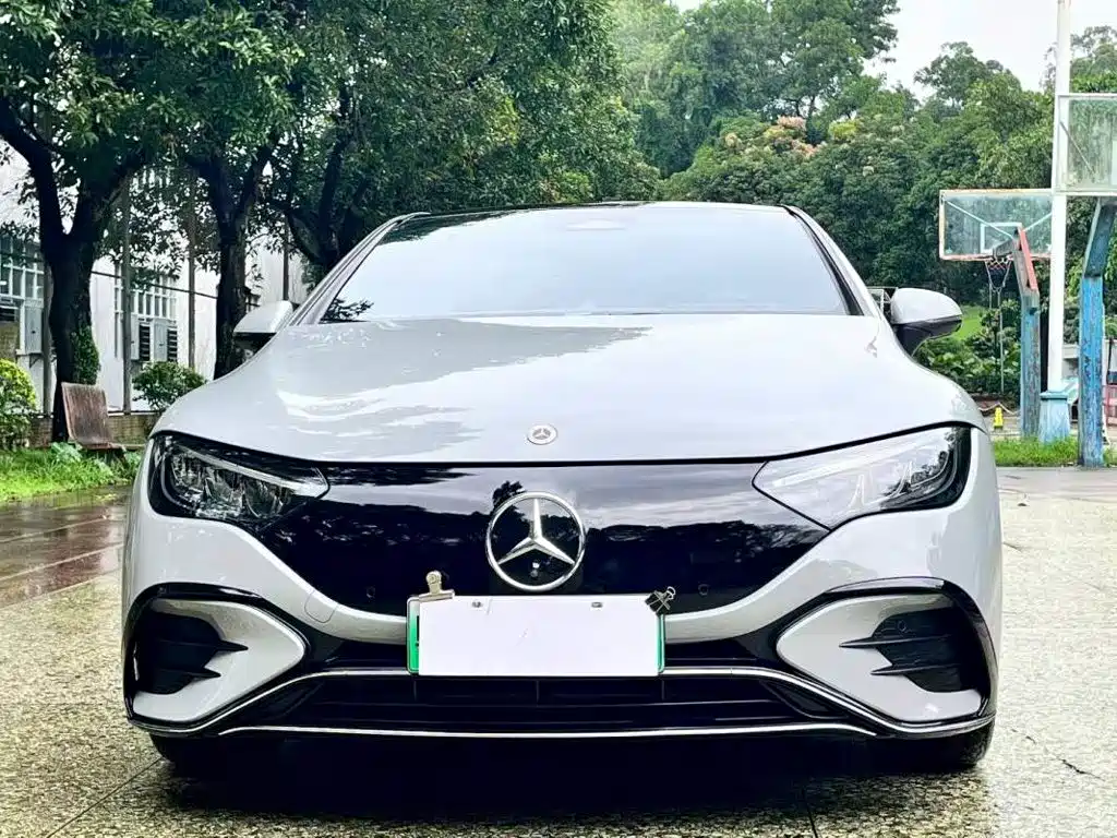 Фото 2 - Mercedes-Benz EQE