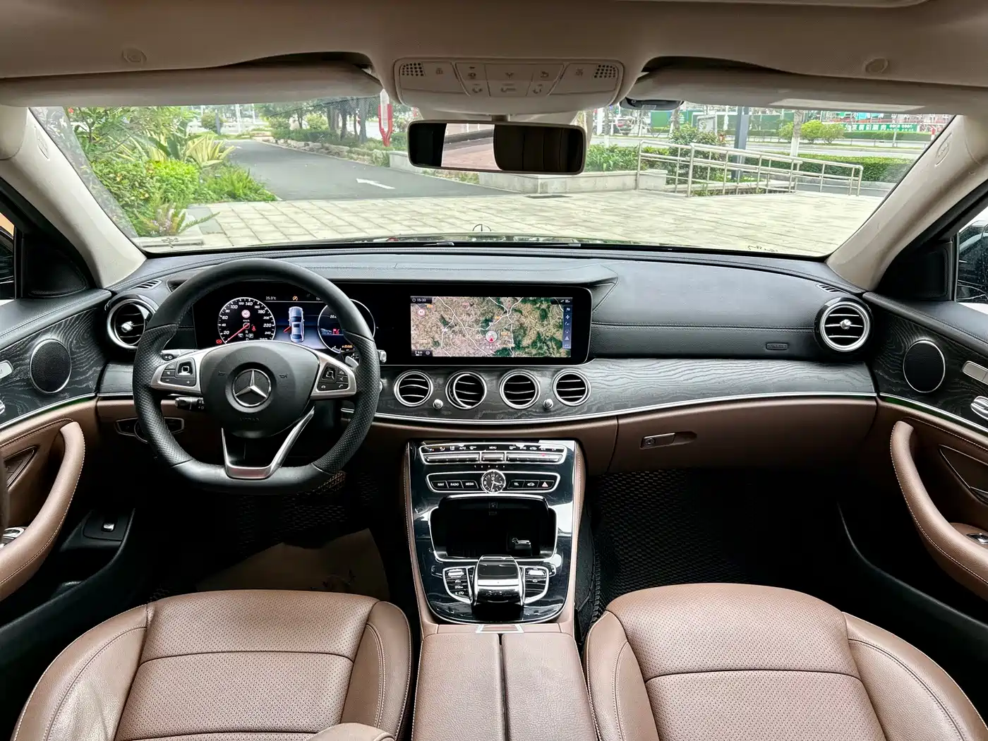 Mercedes-Benz E-Class 2017 E 300 L Luxury фото 10