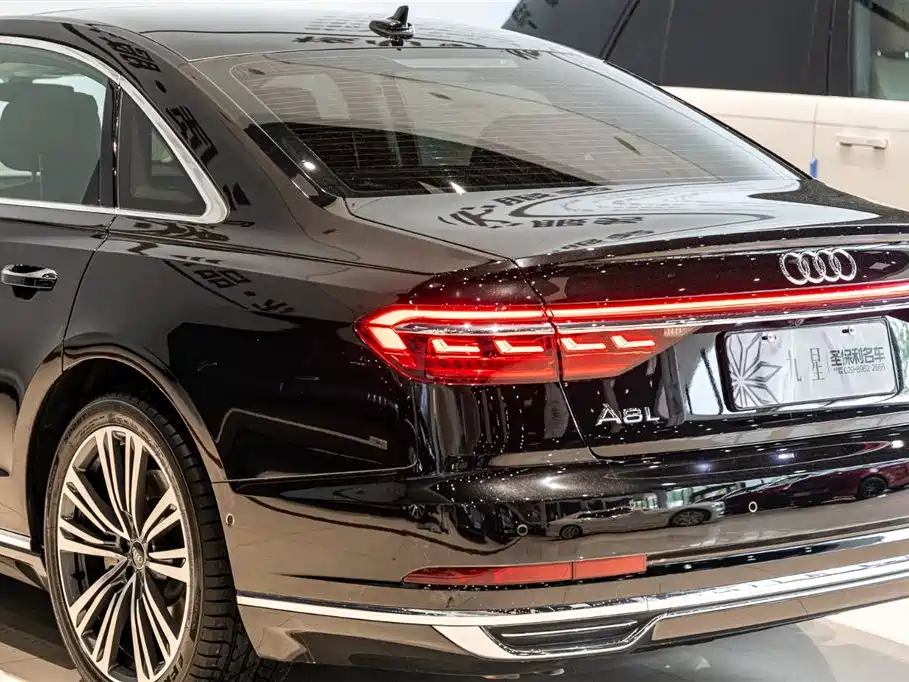 Audi A8 2021 A8L 55 TFSI quattro Premium фото 21