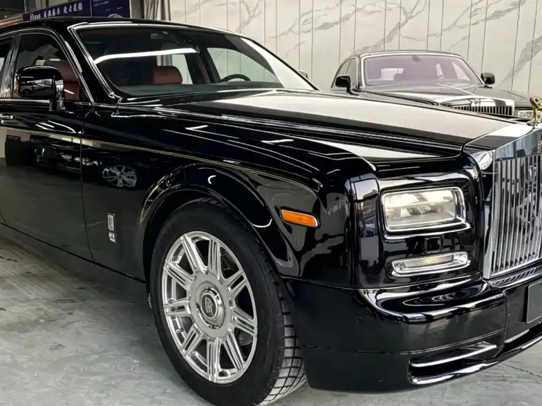Фото 2 - Rolls-Royce Phantom