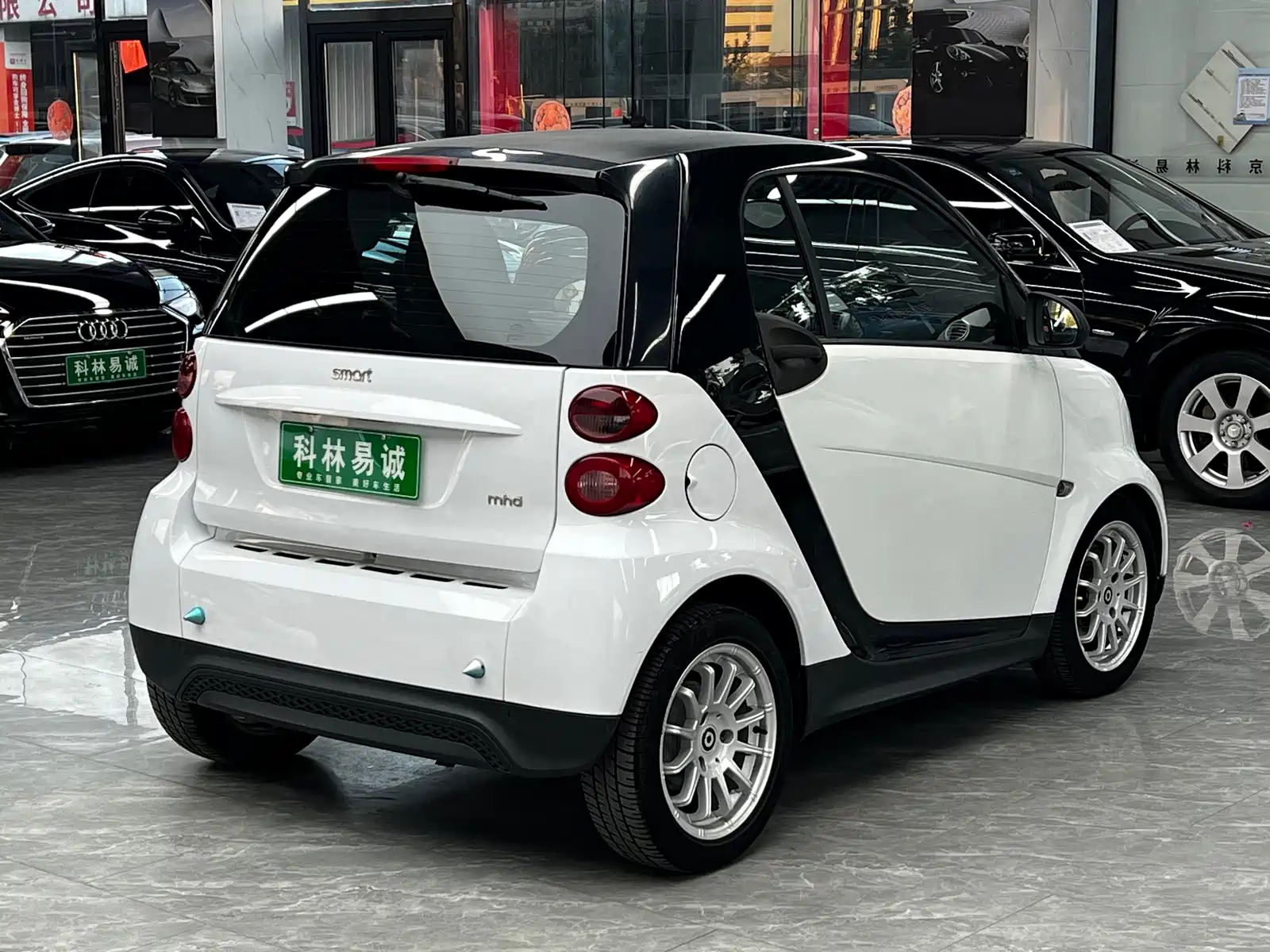 Photo 4 - smart fortwo