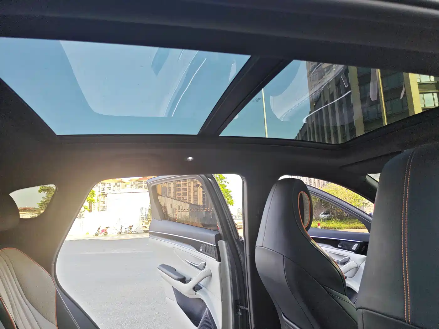BYD Song PLUS PHEV 2021 EV Flagship фото 9