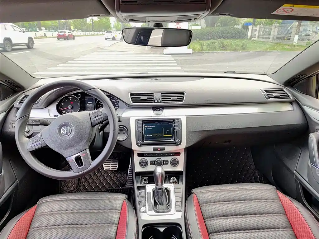 Volkswagen FAW-Volkswagen CC 2018 1.8TSI Luxury фото 10