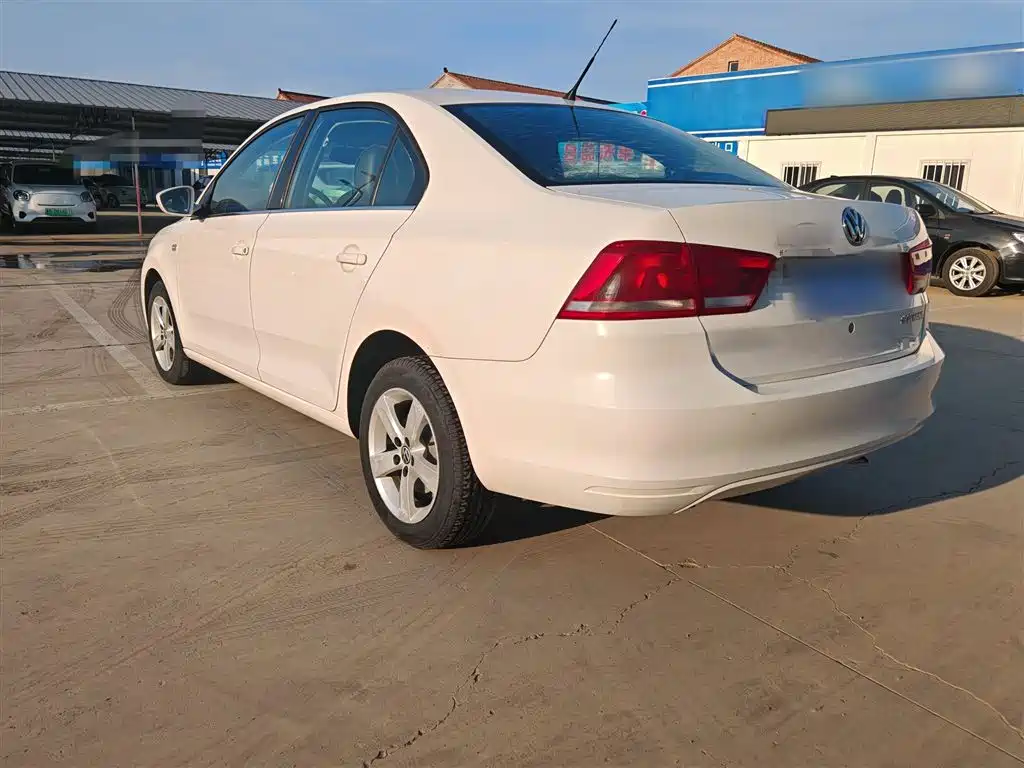 Volkswagen Santana 2013 1.4L Manual Comfort Edition фото 6