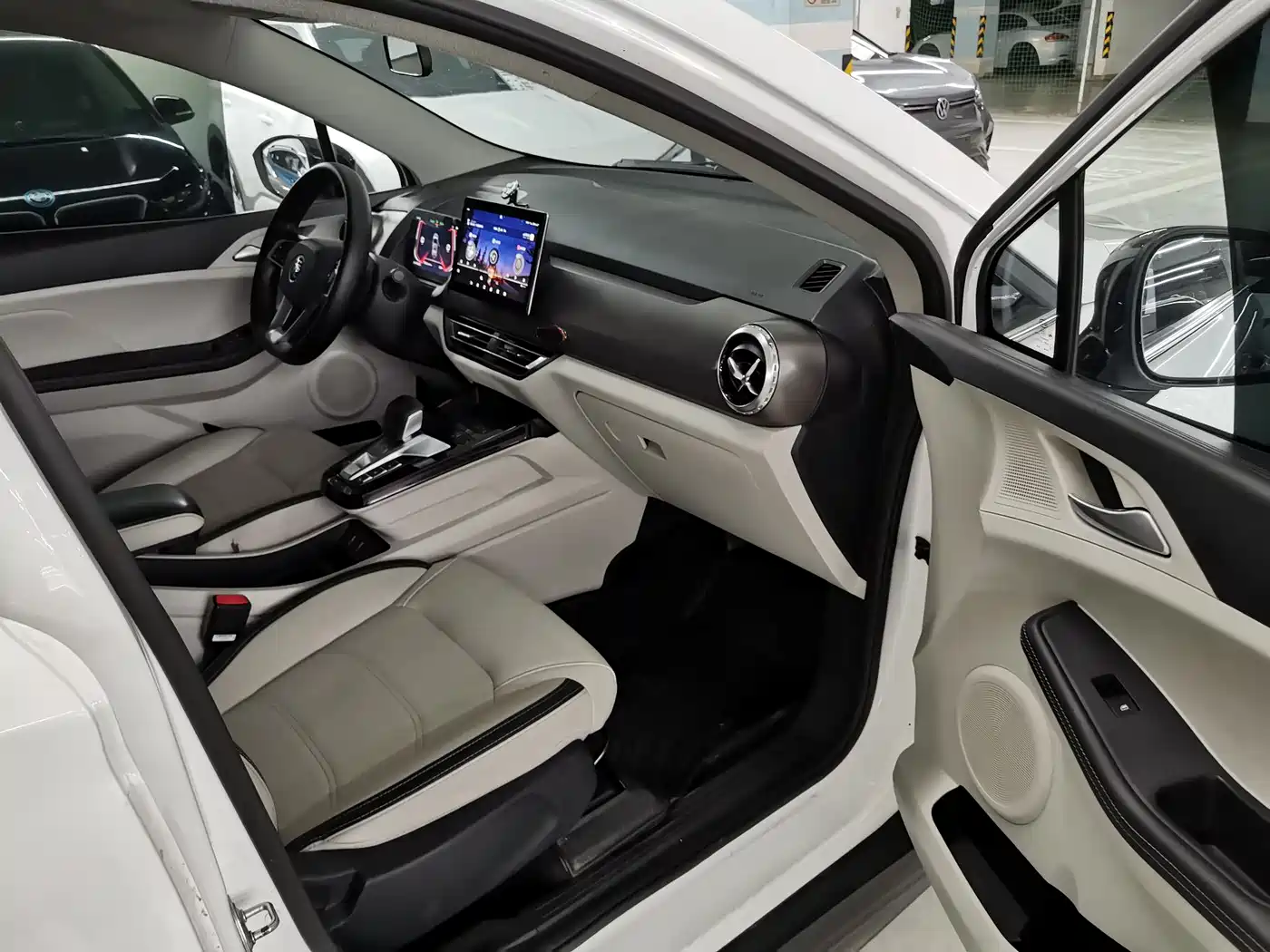 BYD Yuan Pro 2022 2023 401KM Luxury