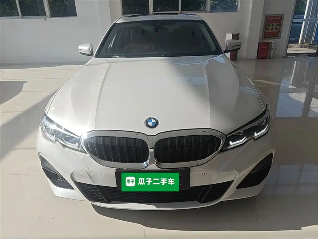 BMW 3-SERIES