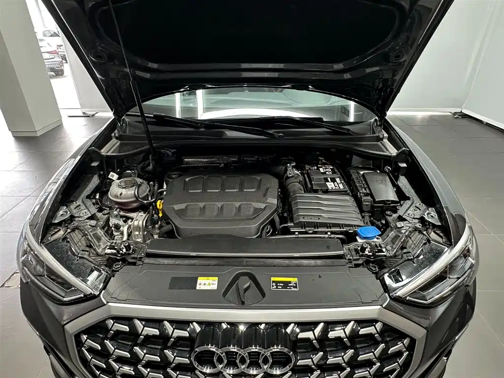 Audi Q3 2025 2025 quattro 45th Anniversary Edition 40TFSI Fashion Dynamic