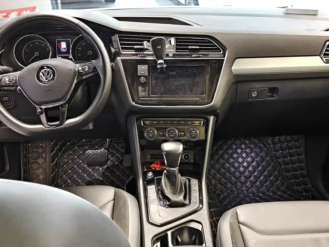 Volkswagen Tiguan L 2019 330TSI Automatic 2WD Trend Edition China VI фото 10