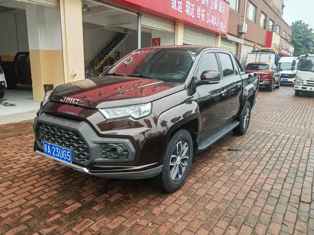 Jiangling Yuhu 7 2022 2.0T Automatic Gasoline 2WD Comfort Standard Wheelbase JX4G20A6L