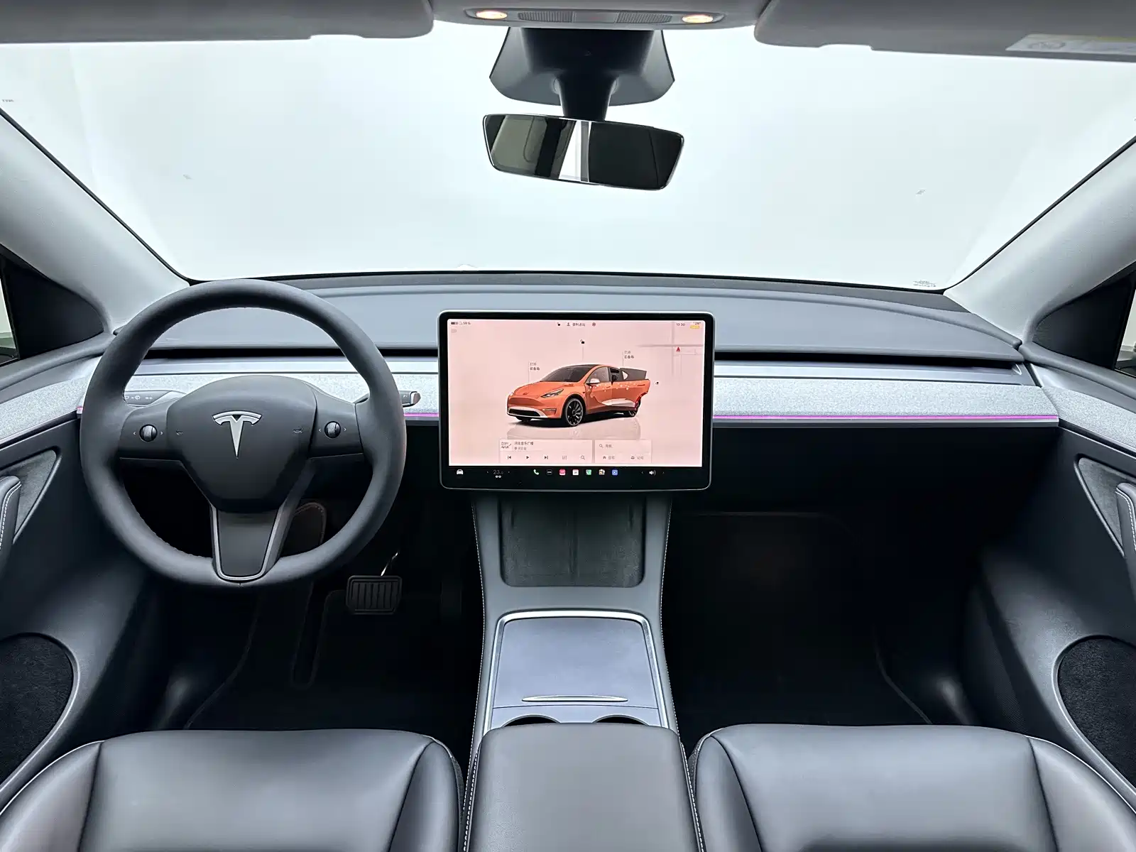 Фото 14 - Tesla Model Y