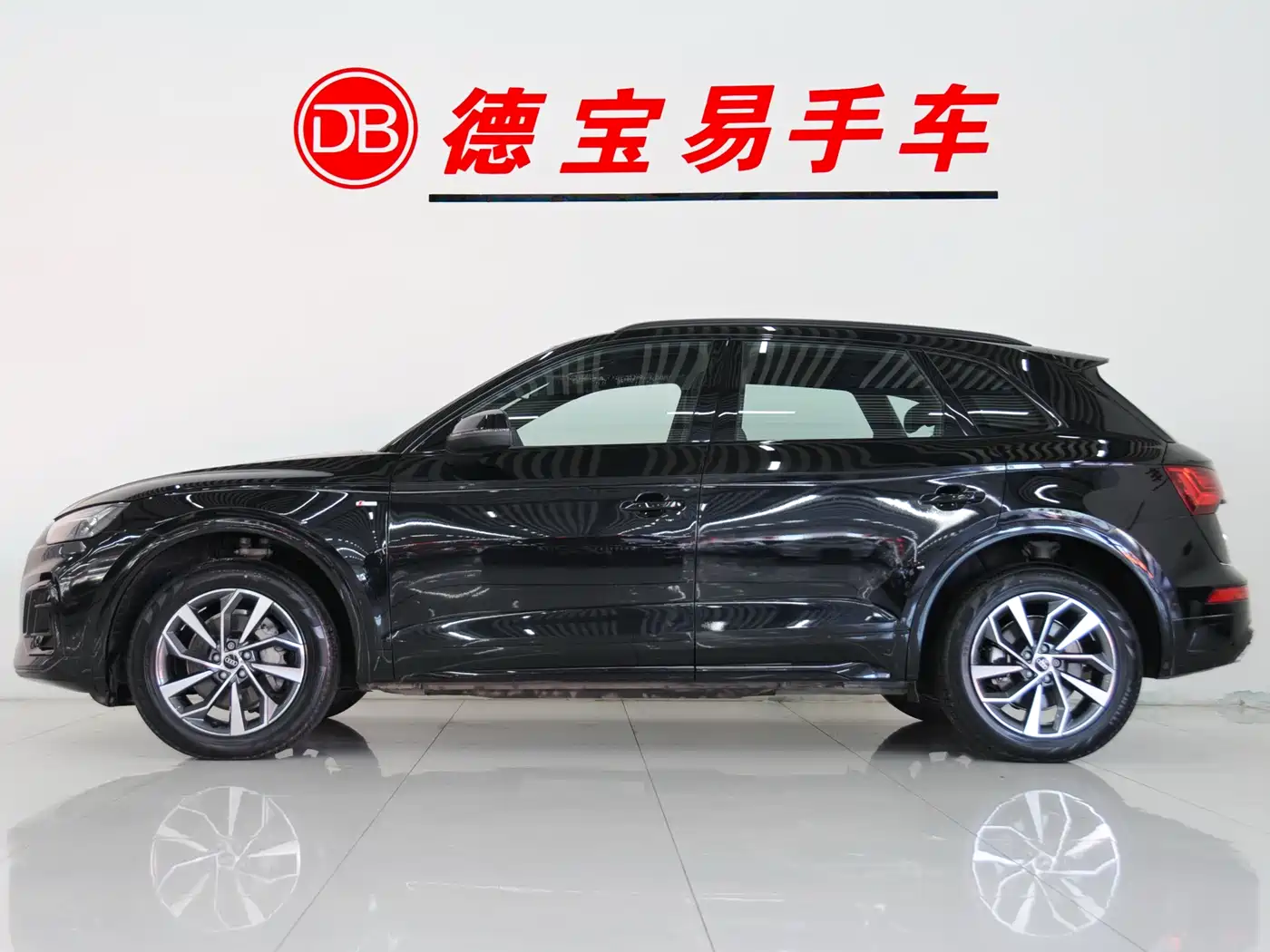 Audi Q5L 2023 40T Luxury Dynamic фото 3