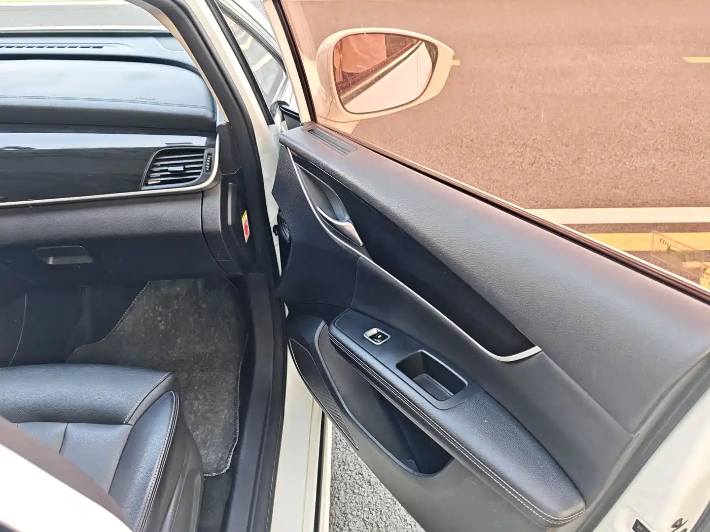 BYD Song MAX 2017 1.5T Auto Smart Luxury 7-Seater фото 16