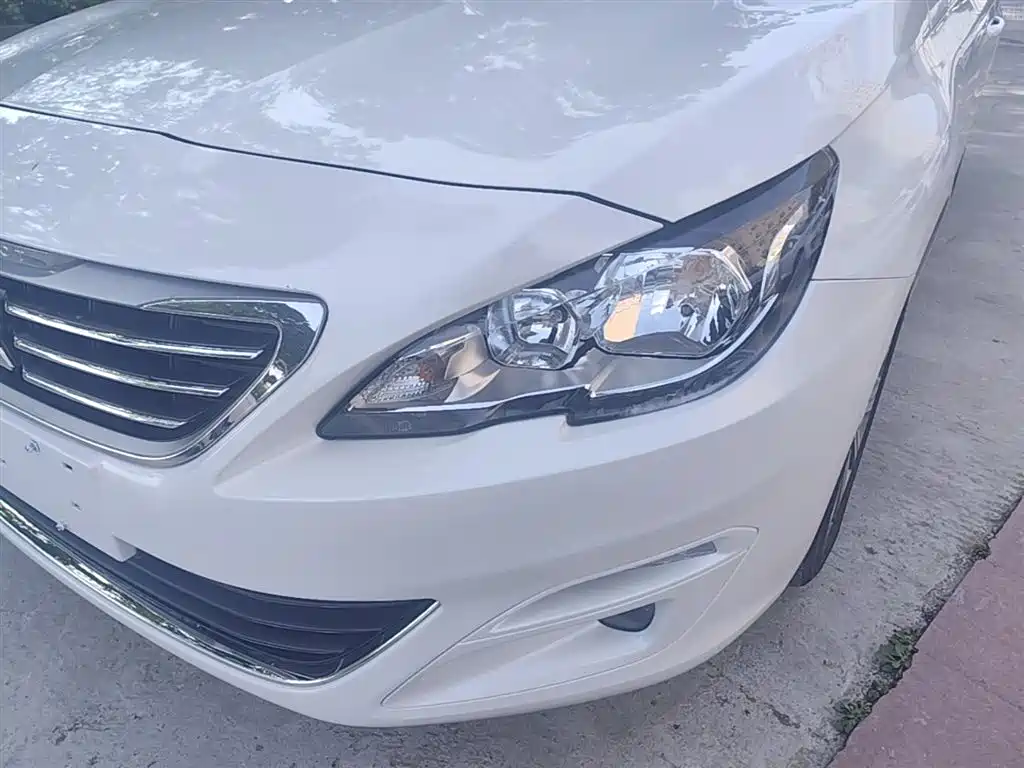 Peugeot 408 2014 1.8L Automatic Luxury Edition фото 24