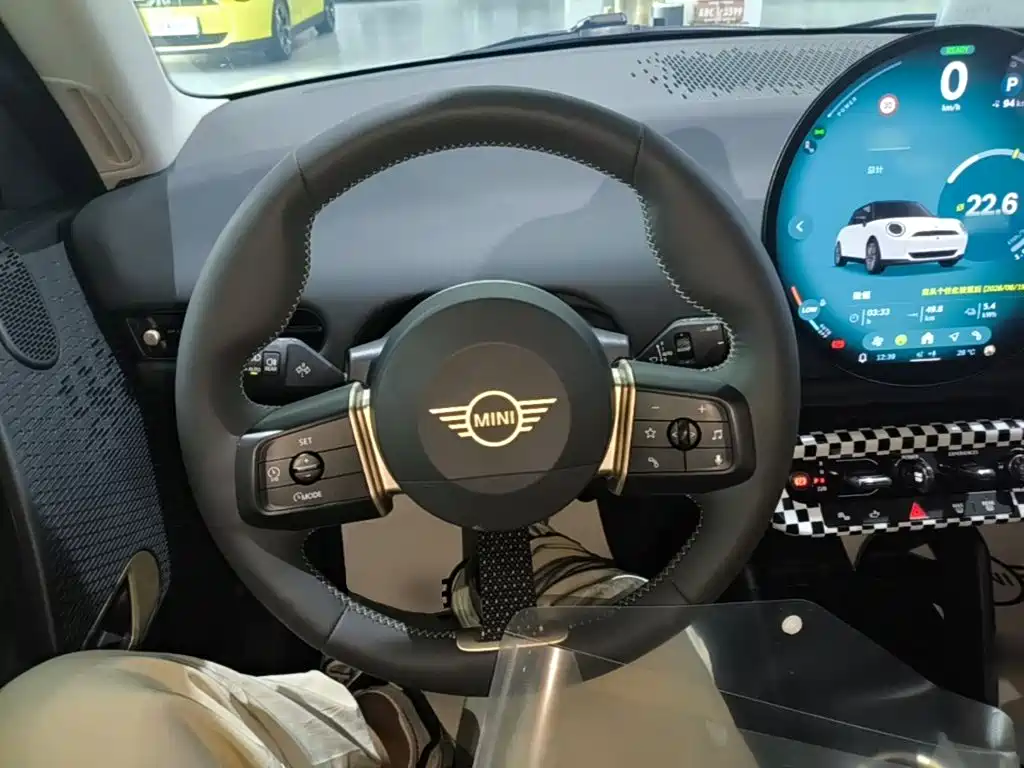 MINI Electric MINI COOPER 2025 2025 Model 456km COOPER E Classic