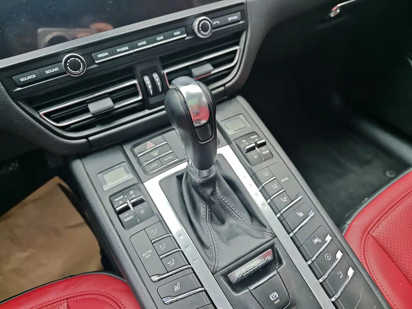 Porsche Macan 2018 Macan 2.0T фото 10