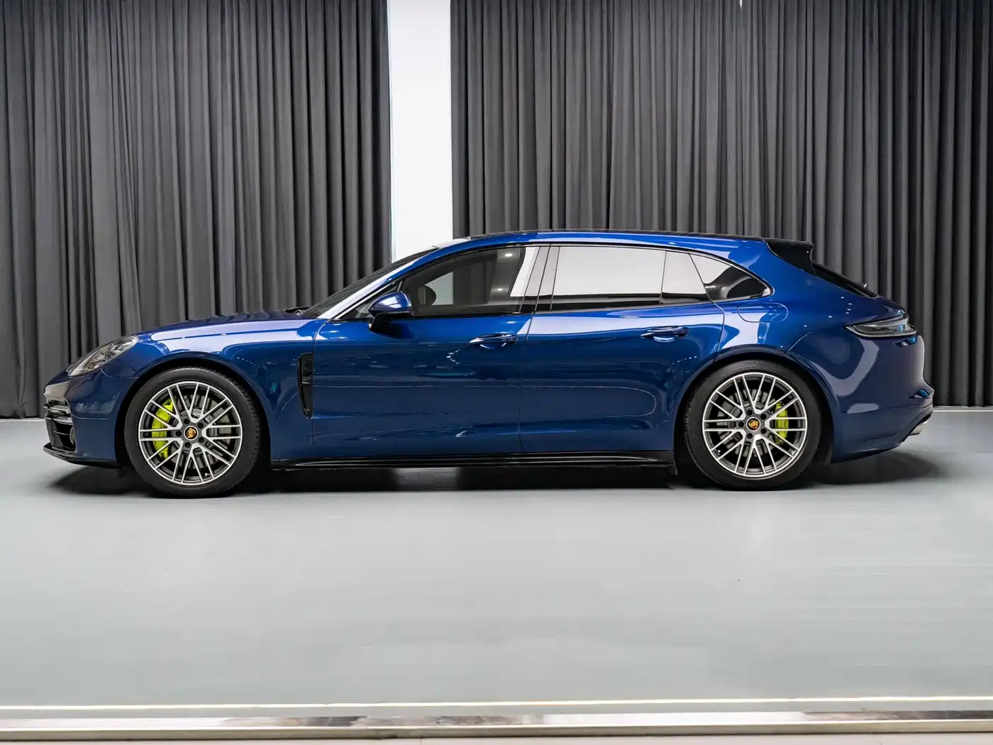 Porsche Panamera New Energy 2018 Panamera 4 E-Hybrid 2.9T фото 3