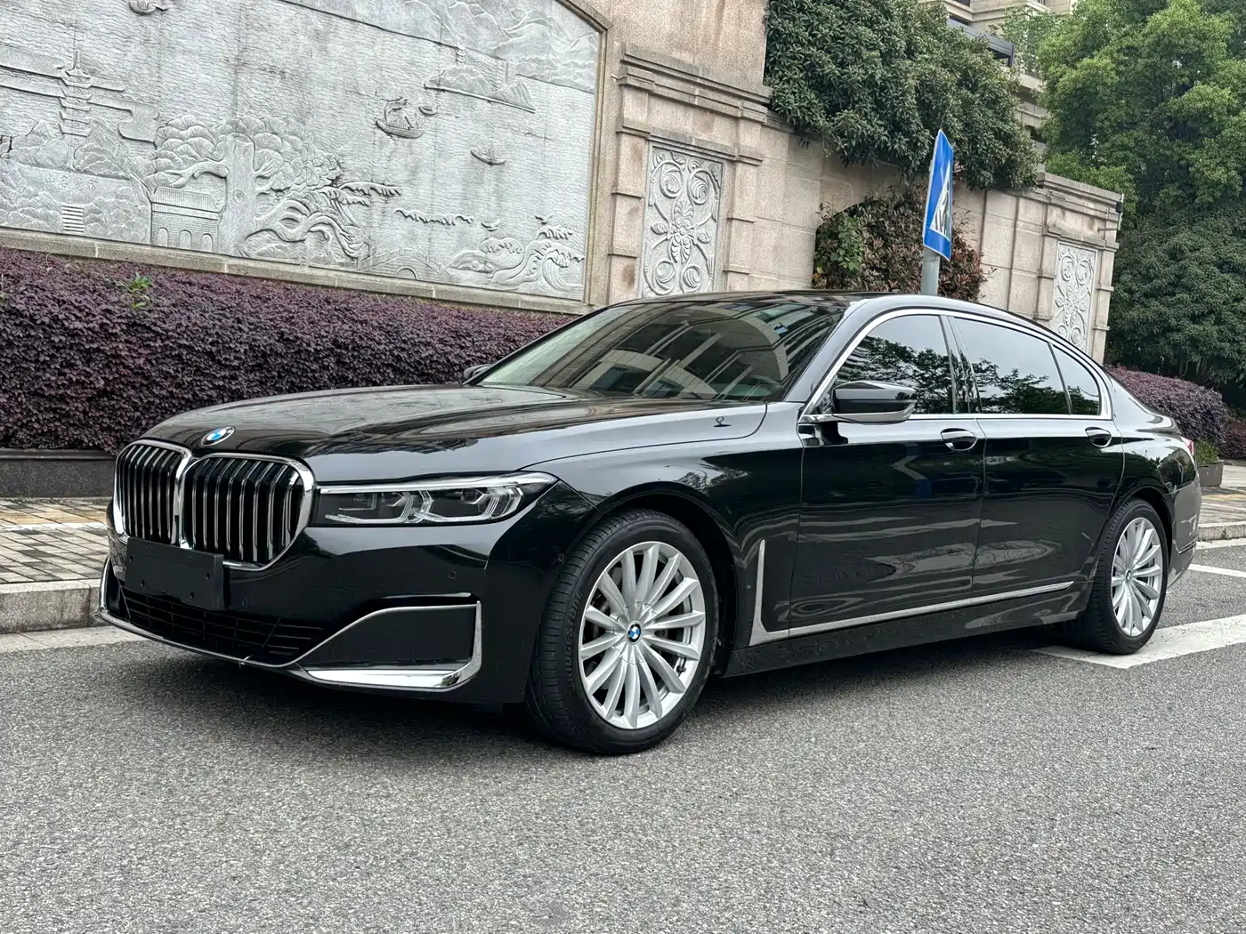 BMW 7 Series 2019 730Li Luxury Package