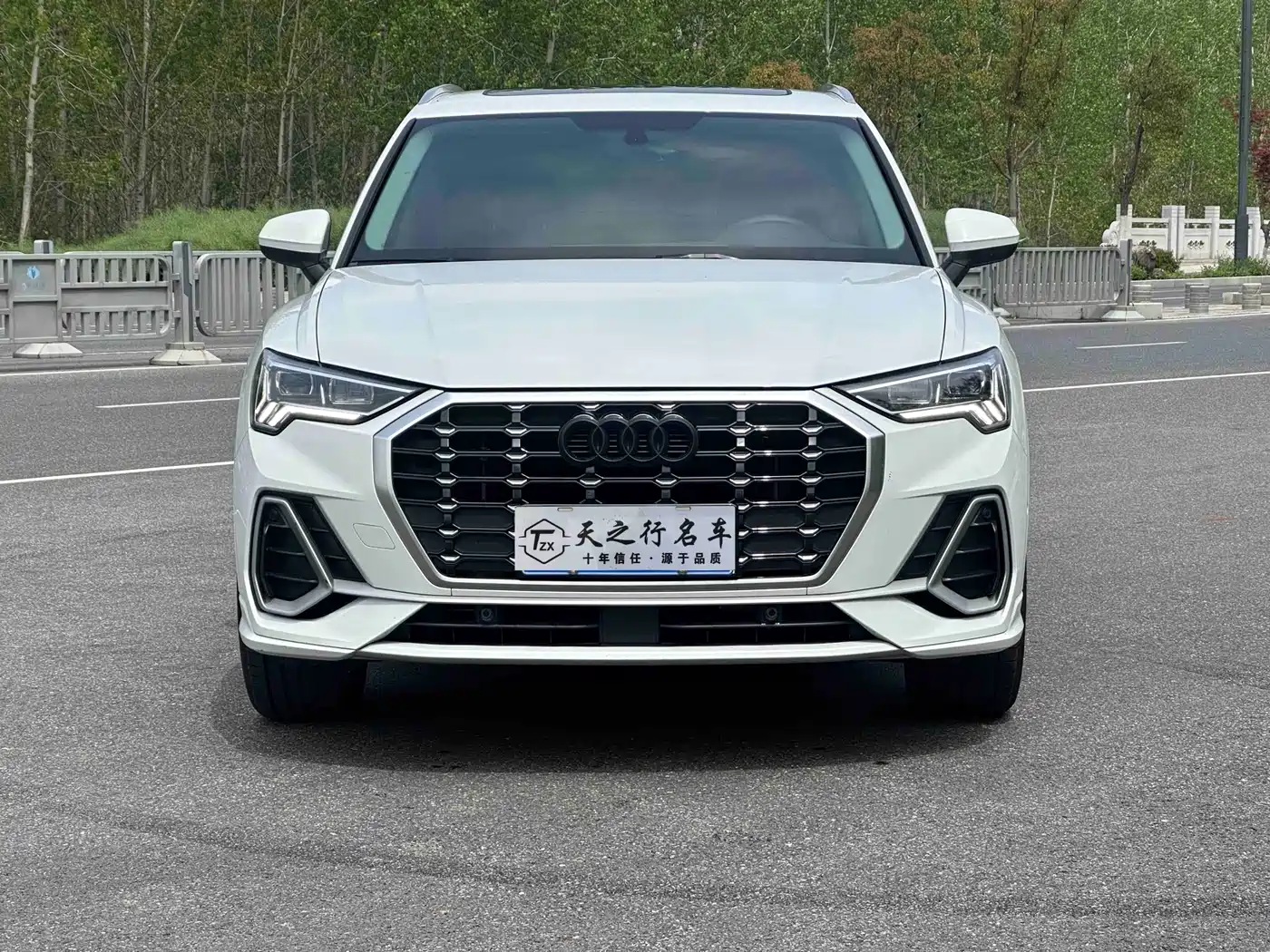 Audi Q3 2021 35 TFSI Fashion Sport фото 2