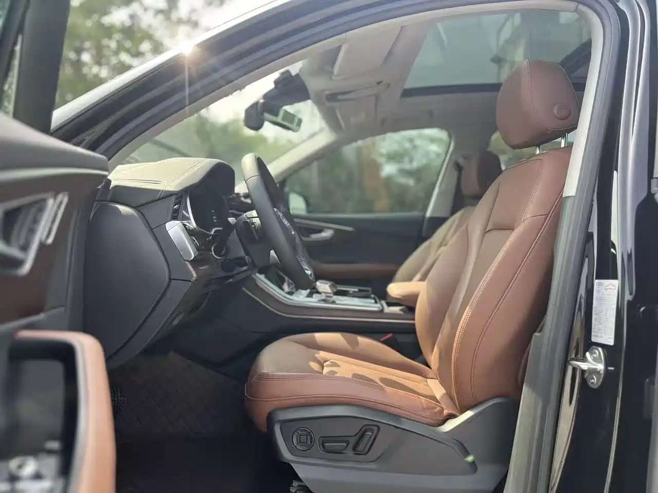 Photo 5 - Audi Q7