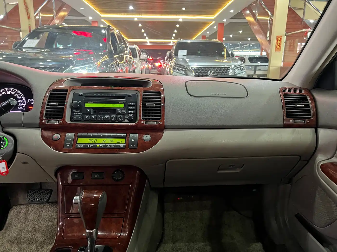 Toyota Camry (Overseas) 2005 2.4 Luxury Edition фото 10