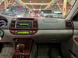 Фото 10 - Toyota Camry (Overseas)