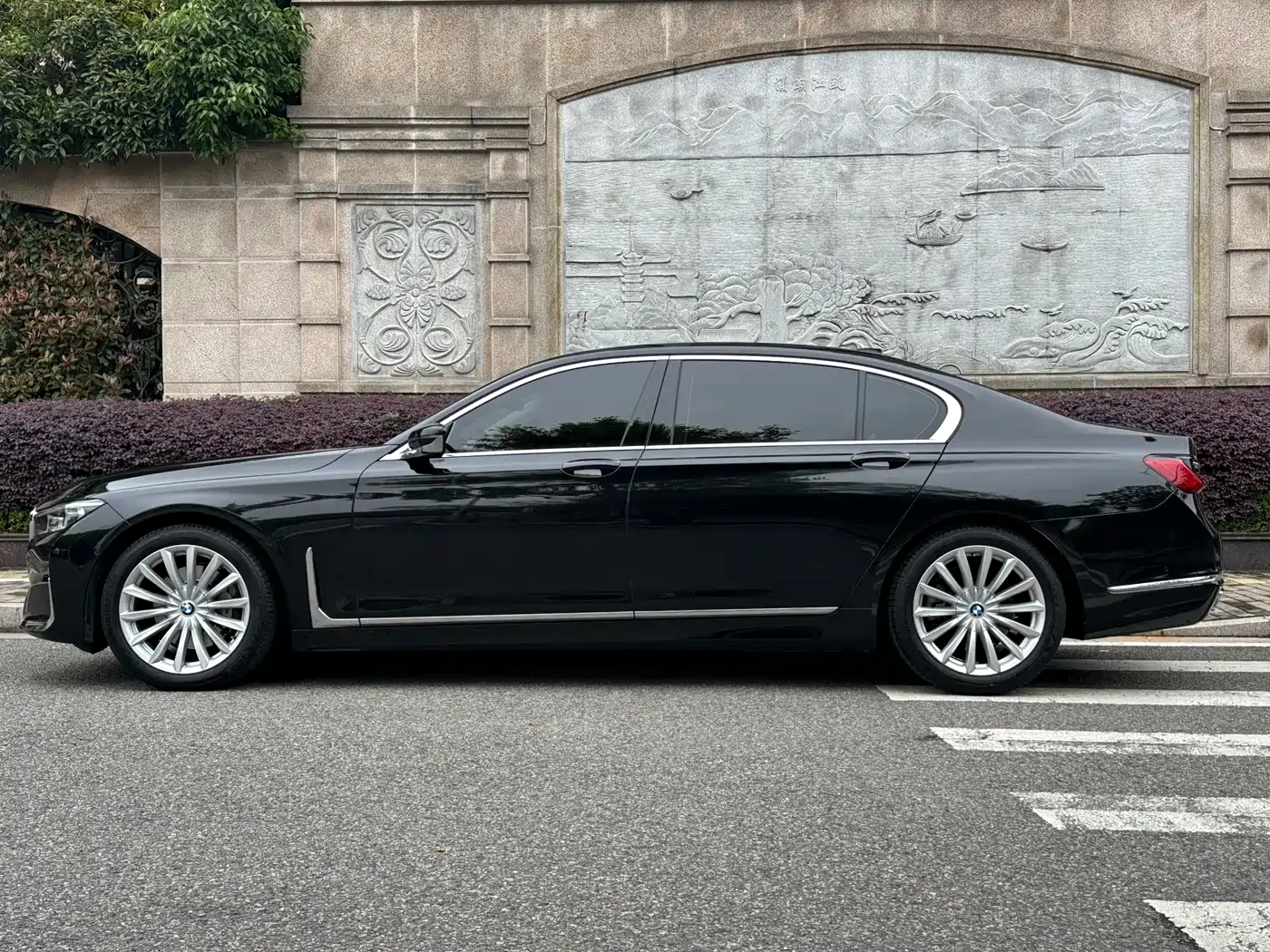 BMW 7 Series 2019 730Li Luxury Package фото 3