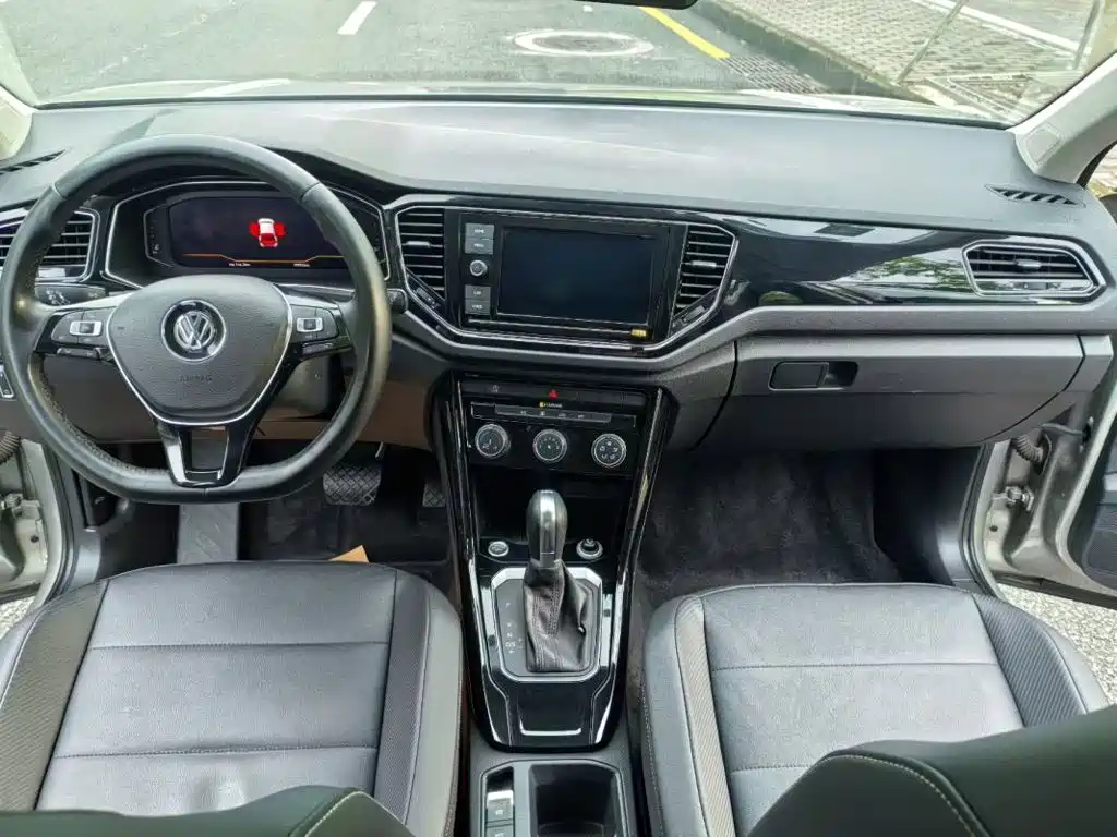 Фото 7 - Volkswagen T-ROC