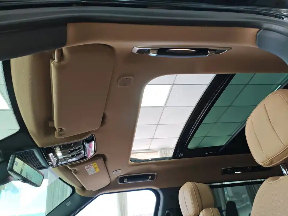 Photo 5 - Land Rover Range Rover