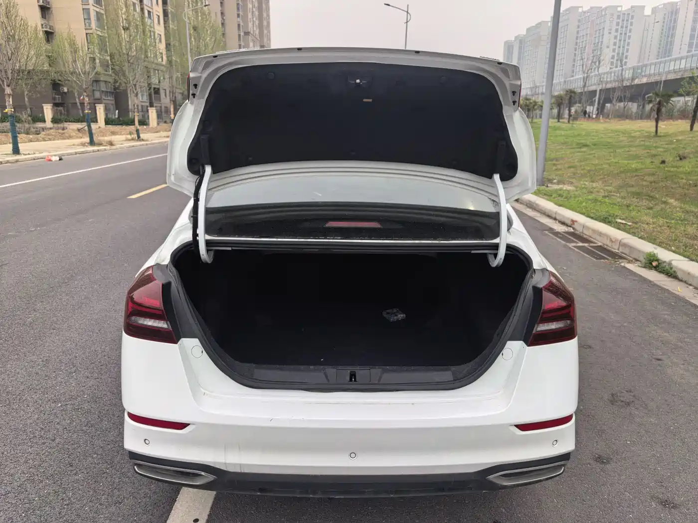 GEELY AUTOMOBILE EMGRAND