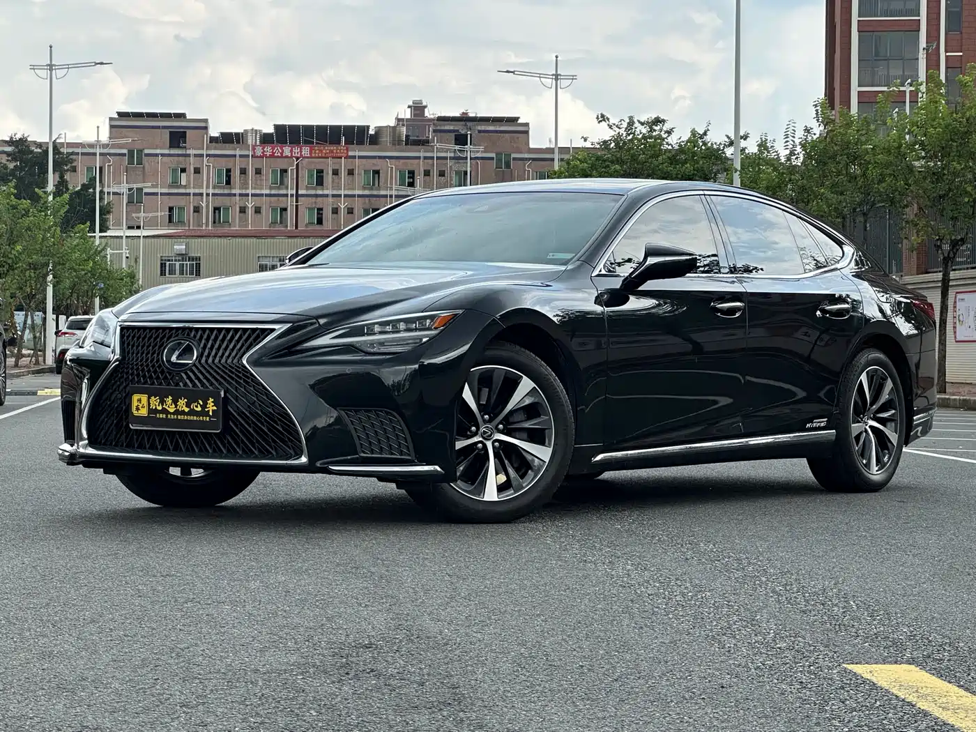 Lexus LS 2021 500h Premium Edition