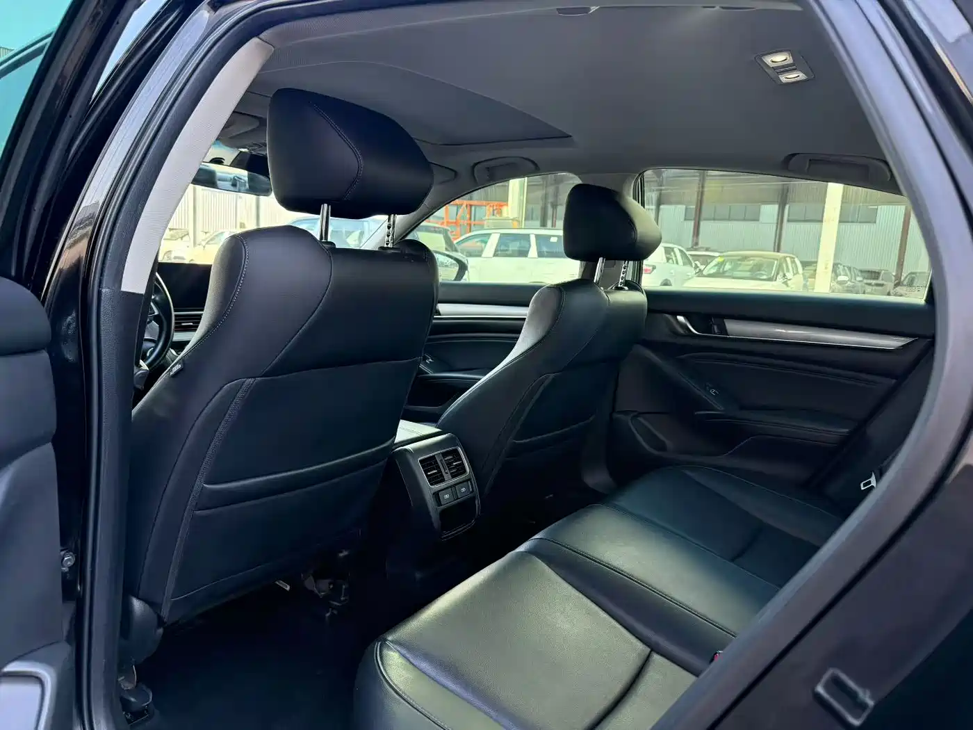 Фото 5 - Honda Accord