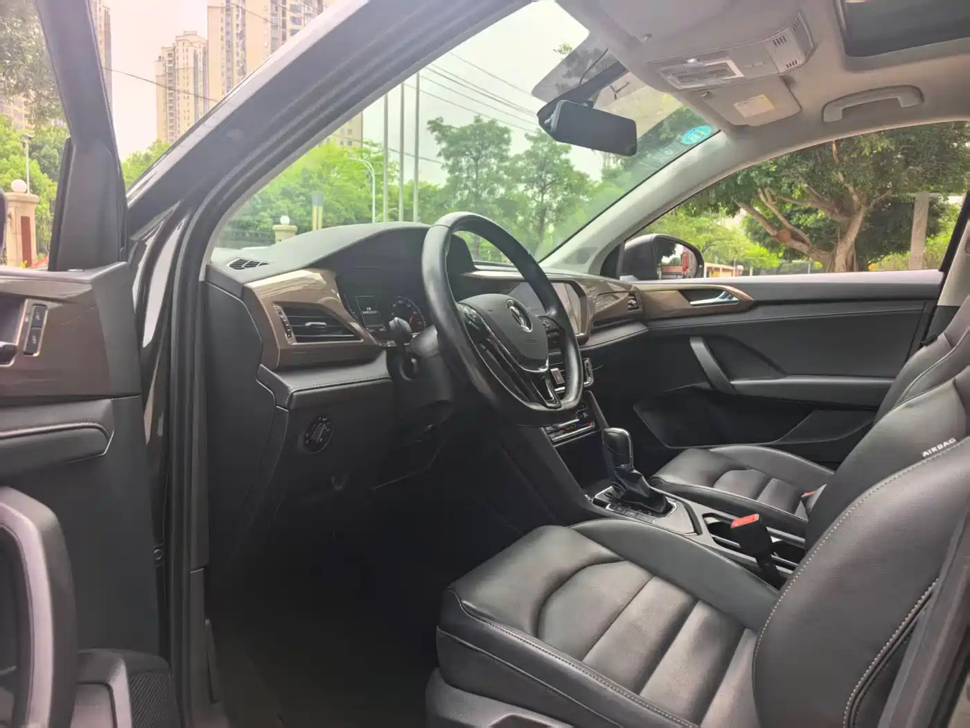 Volkswagen Tharu 2021 Model 280TSI 2WD Luxury Edition фото 4