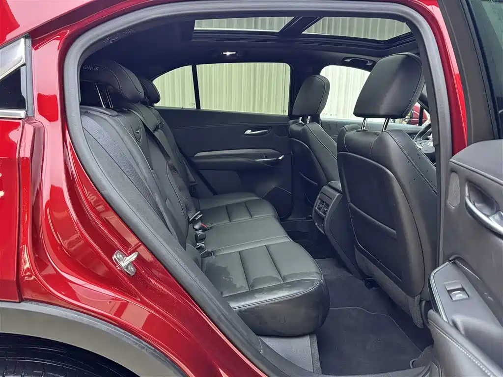 Cadillac XT4 2024 28T 2WD Luxury фото 12