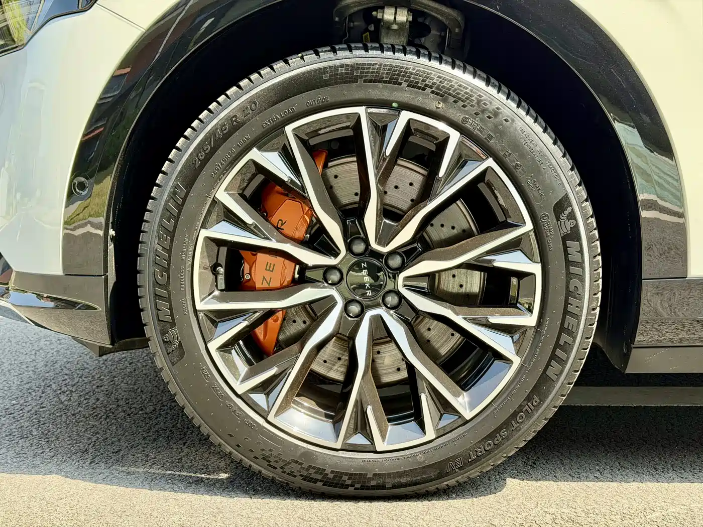 ZEEKR EXTREME KRYPTON 7X