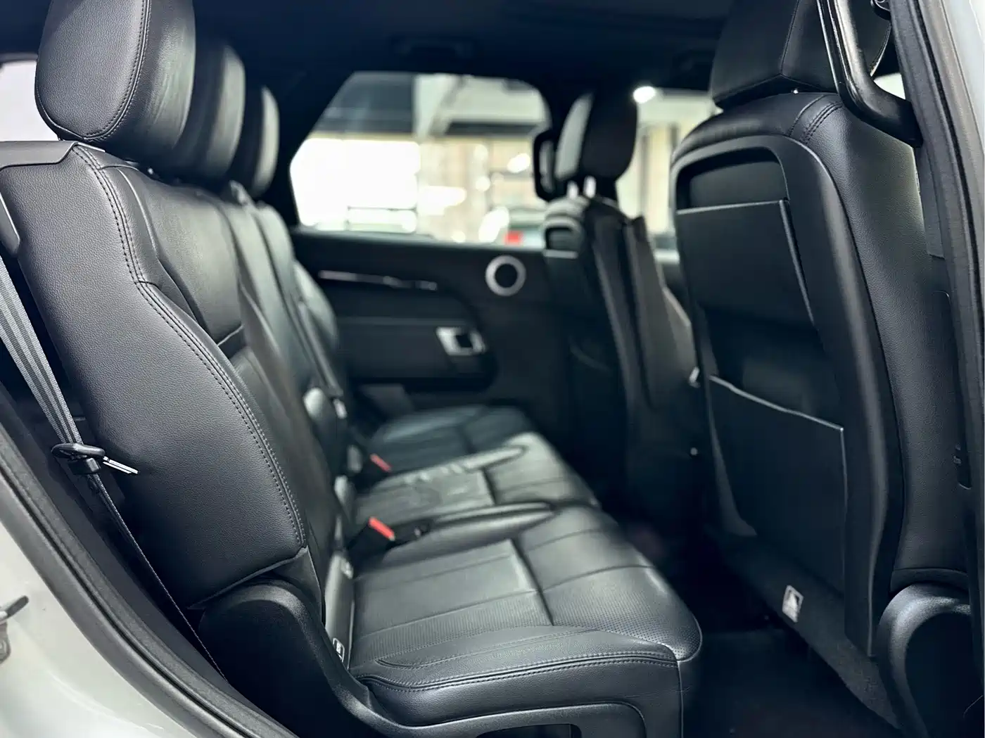 Land Rover Discovery 2017 3.0 SC V6 SE фото 10