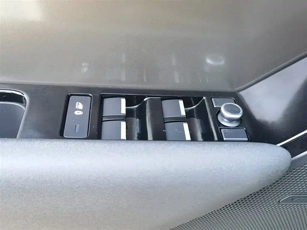 Land Rover Range Rover Velar 2019 250PS фото 25