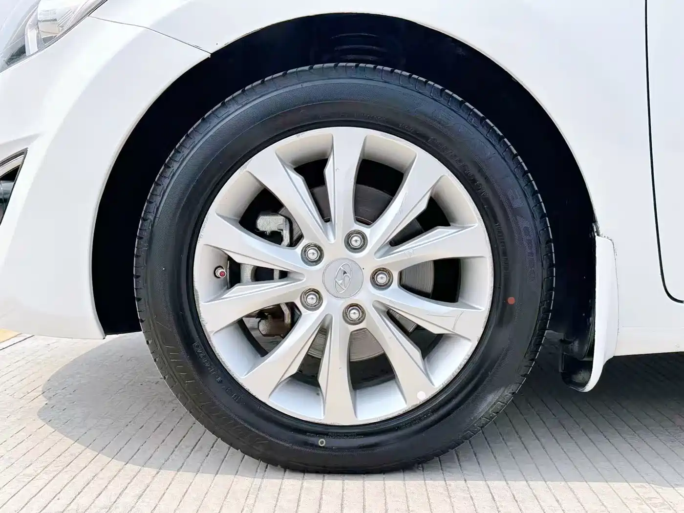 Hyundai Langdong 2016 1.6L Automatic Premium Edition фото 28