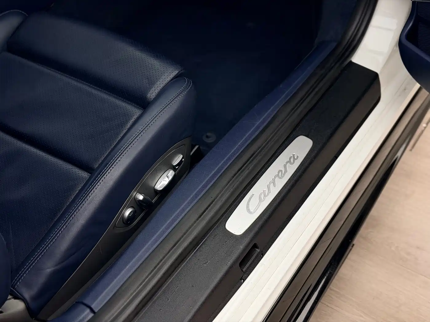 Porsche 911 2012 Carrera 3.4L фото 13