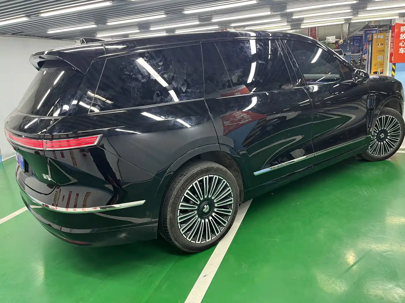 NIO ES8 2026 2025 Model 6-Seat Executive Luxury Edition