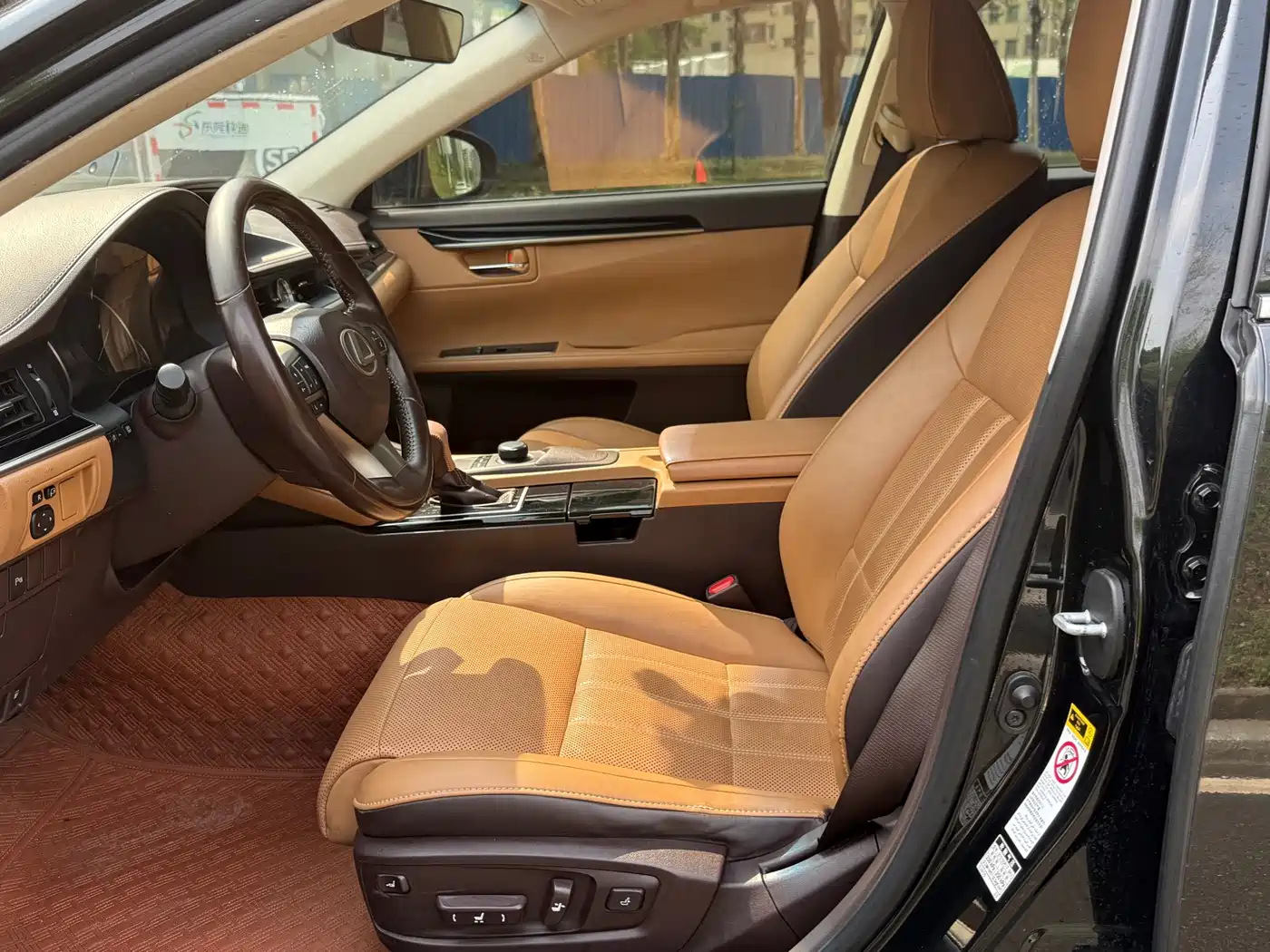 Lexus ES 2017 200 30th Anniversary Edition фото 7
