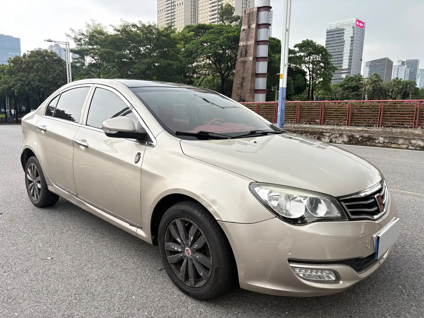Roewe 350 2015 2015 Model 1.5L Automatic Luxury Sunroof Edition