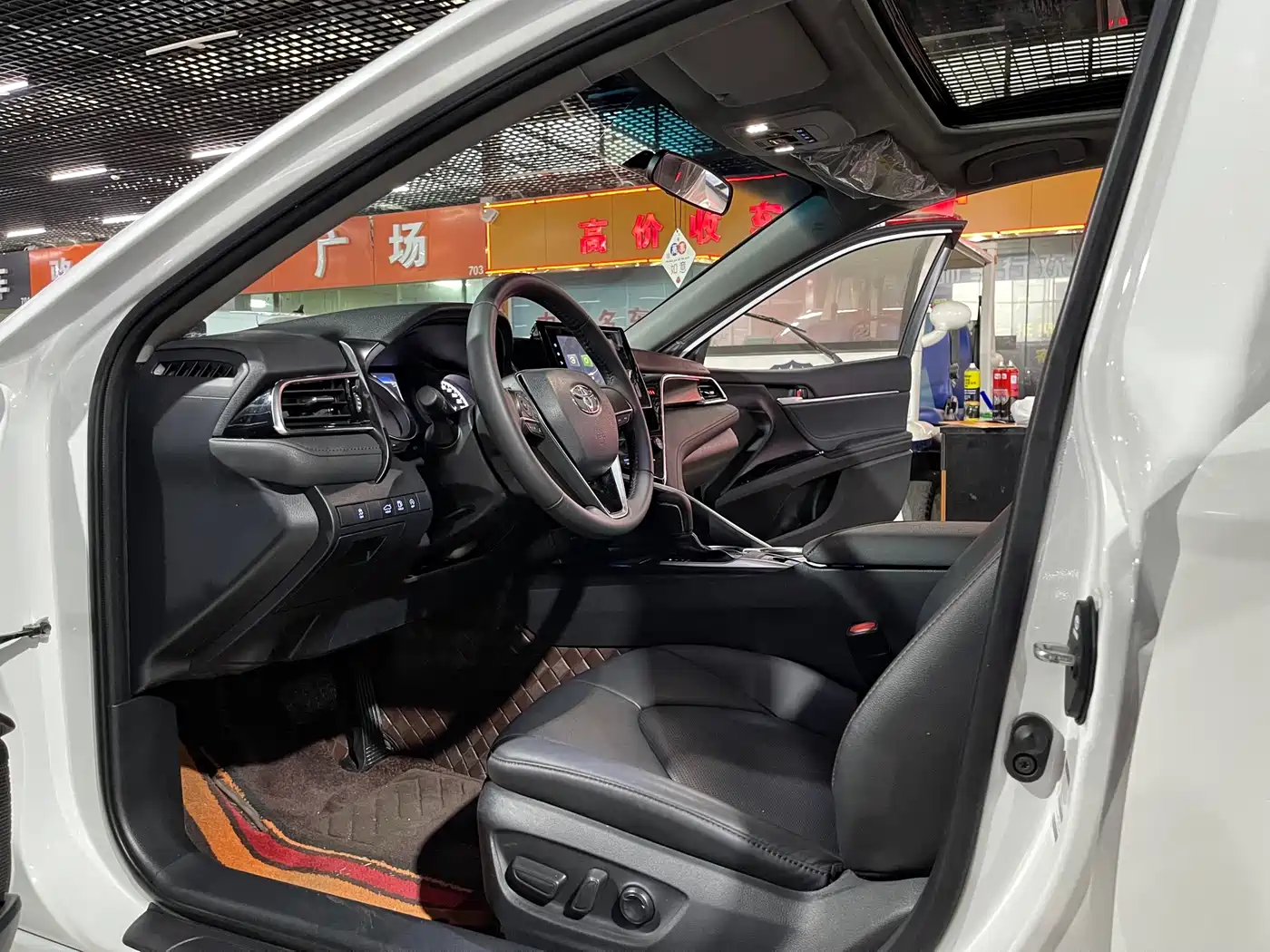 Toyota Camry 2023 2.0GVP Leading Edition фото 7