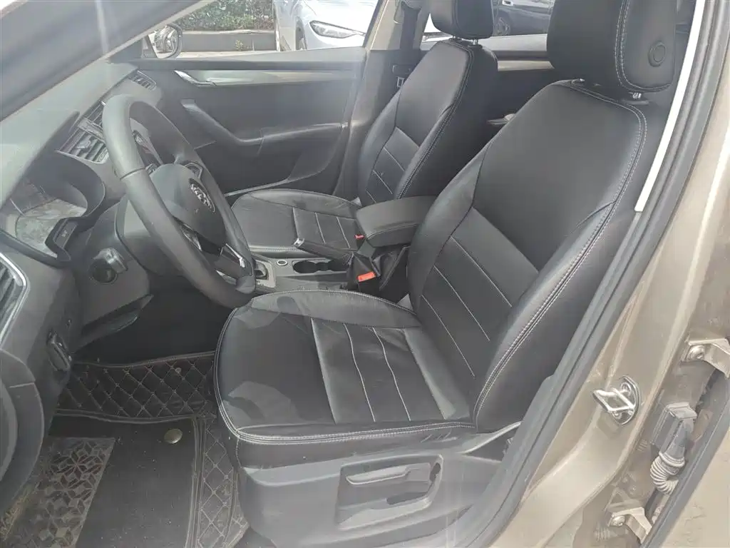 Škoda Octavia 2020 1.5L Automatic Smart Comfort Edition фото 8
