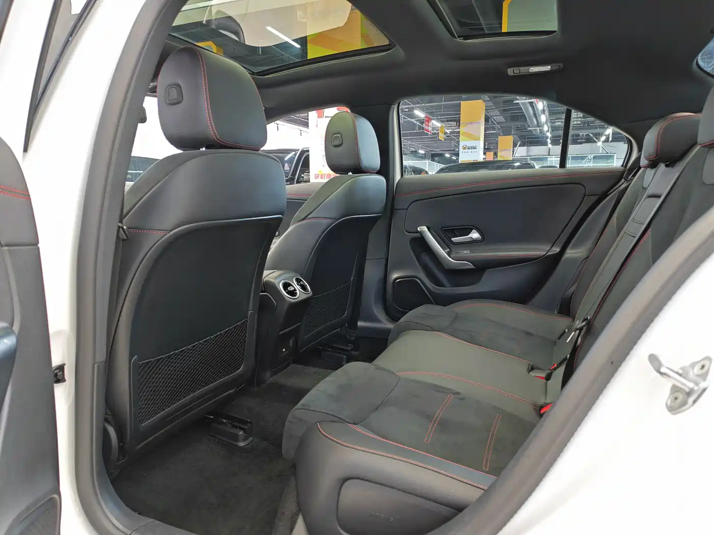 Mercedes-Benz A-Class 2024 A 200 L Fashion Edition фото 8