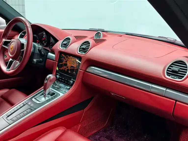 PORSCHE 718